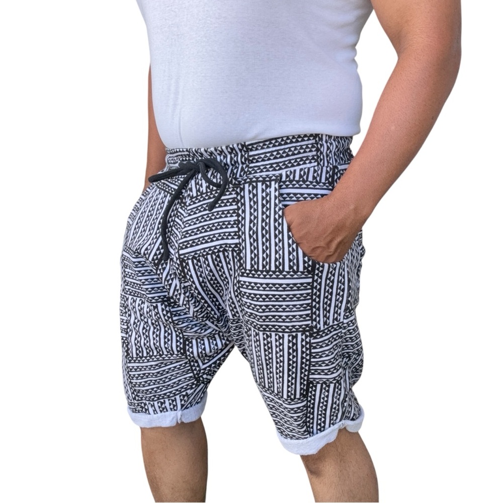 Manaola men’s knit sweatpants shorts with pockets size Small